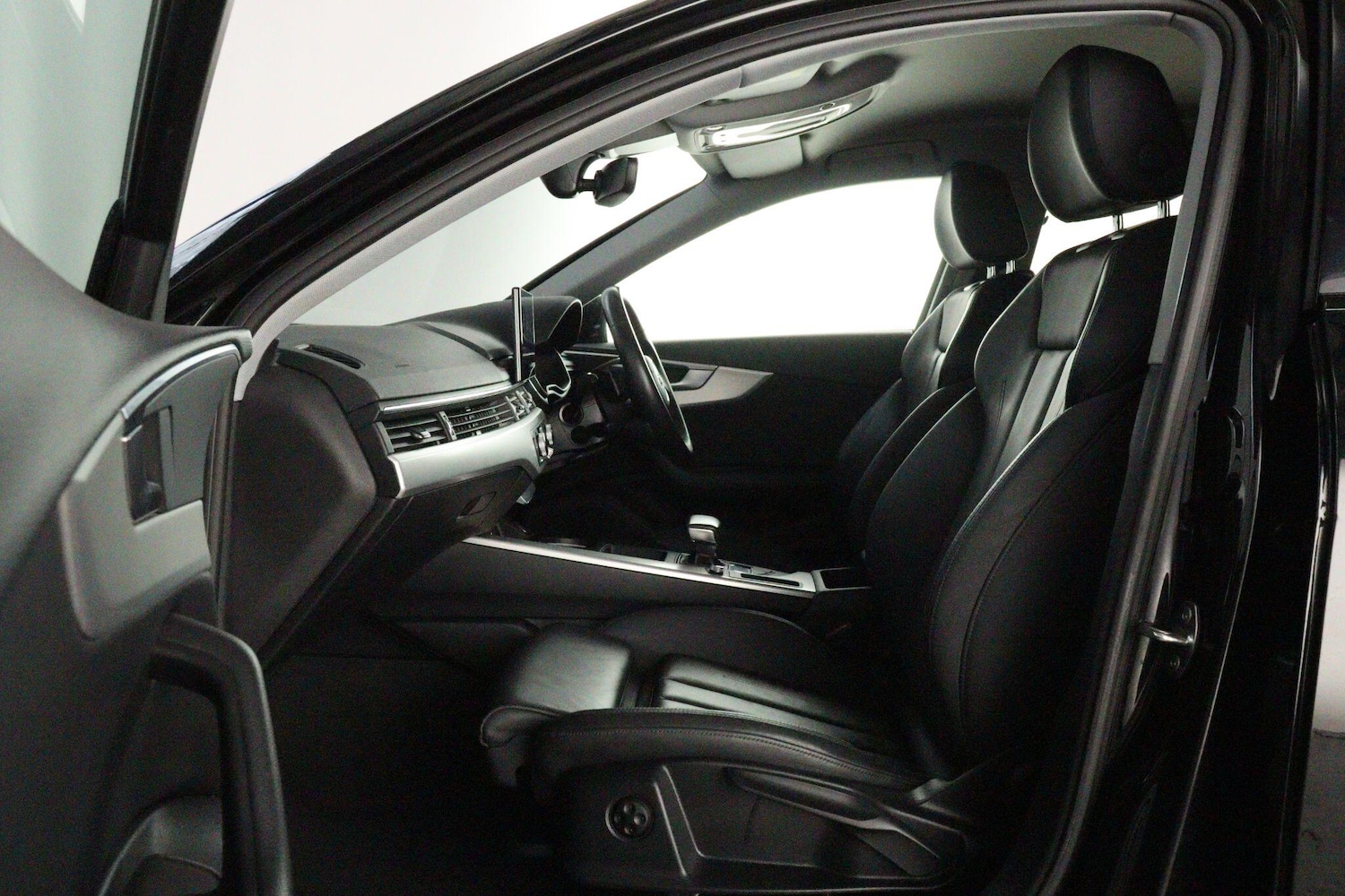 Used Audi A4 Avant 2022 for sale - 76432703: Photo 12