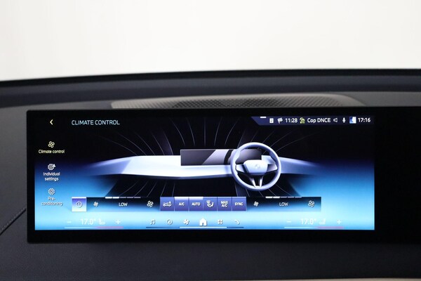 Used BMW iX 2023 for sale - 75589775: Photo 35