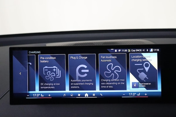 Used BMW iX 2023 for sale - 75589775: Photo 45