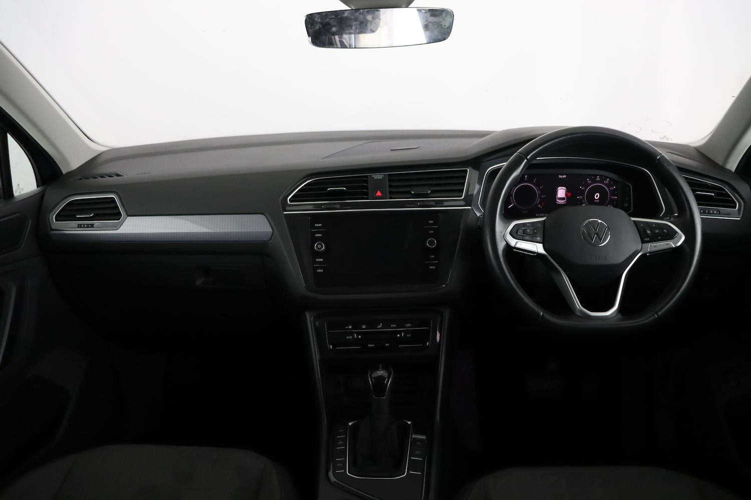 Used Volkswagen Tiguan for sale - 77175721: Photo 10