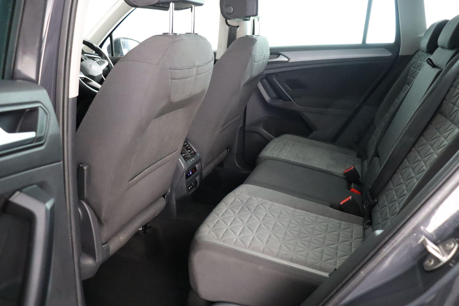 Used Volkswagen Tiguan for sale - 77175721: Photo 12