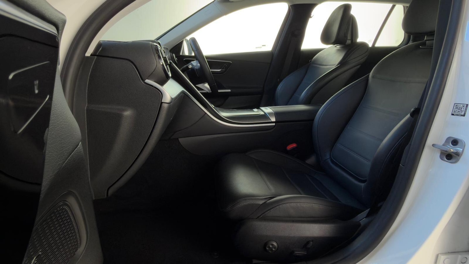 Used Mercedes-Benz C Class 2022 for sale - 76189107: Photo 11