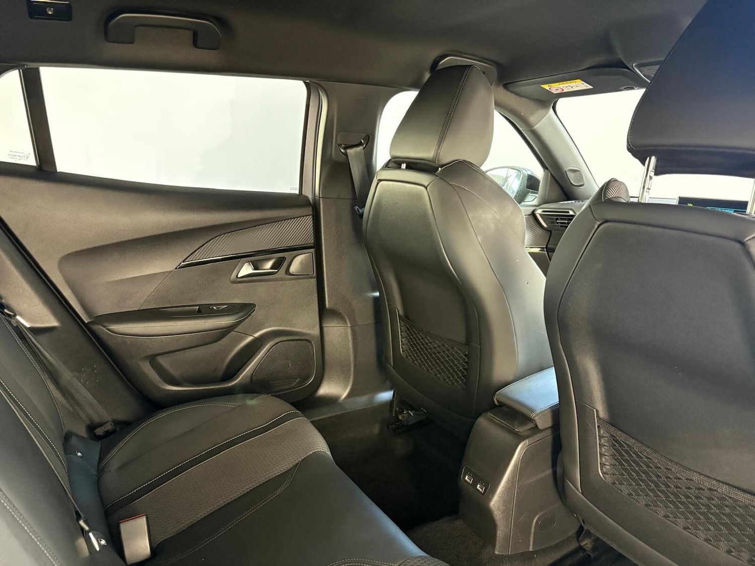 Used Peugeot E-2008 2022 for sale - 75904562: Photo 14