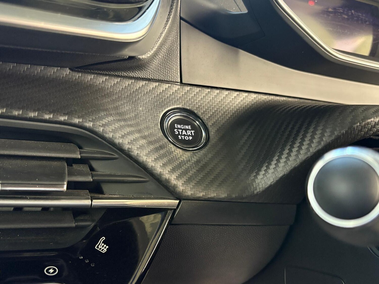 Used Peugeot E-2008 2022 for sale - 75904562: Photo 28