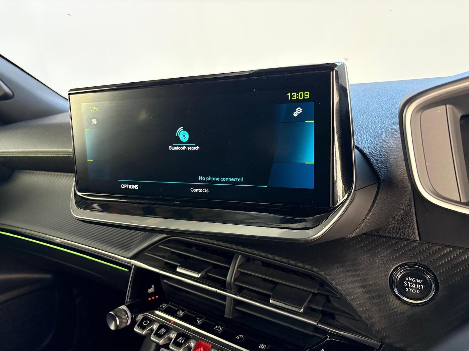 Used Peugeot E-2008 2022 for sale - 75904562: Photo 42