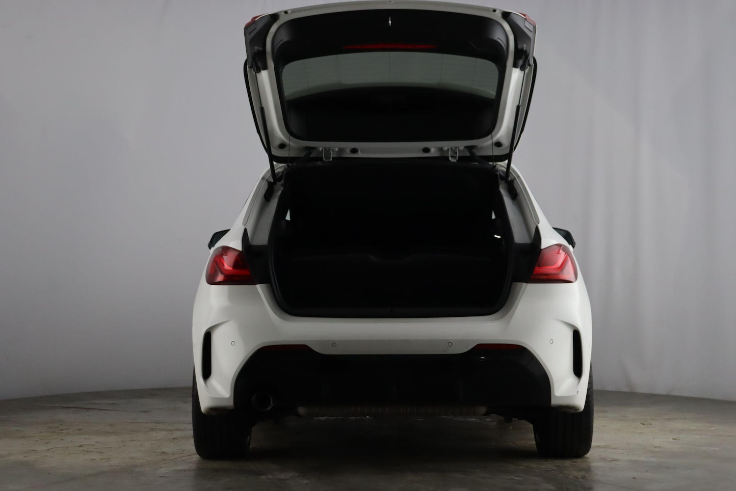 Used BMW 1 Series 2023 for sale - 77131081: Photo 30