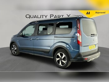 Used Ford Grand Tourneo Connect 2022 for sale - 75388299: Photo