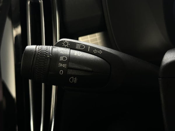 Used Volvo XC40 2021 for sale - 75645521: Photo 24
