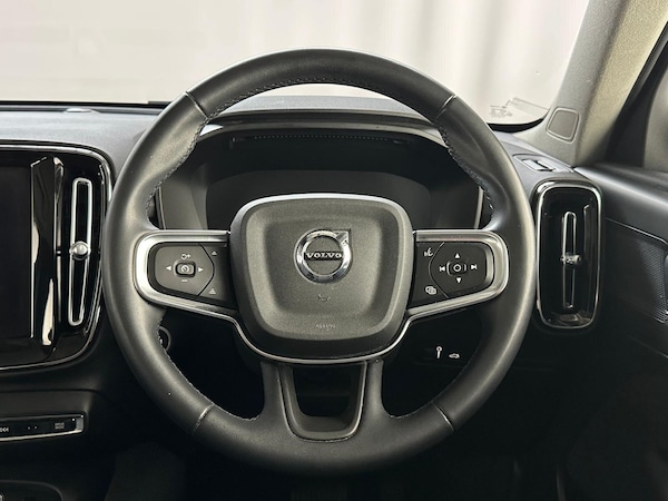 Used Volvo XC40 2021 for sale - 75645521: Photo 6