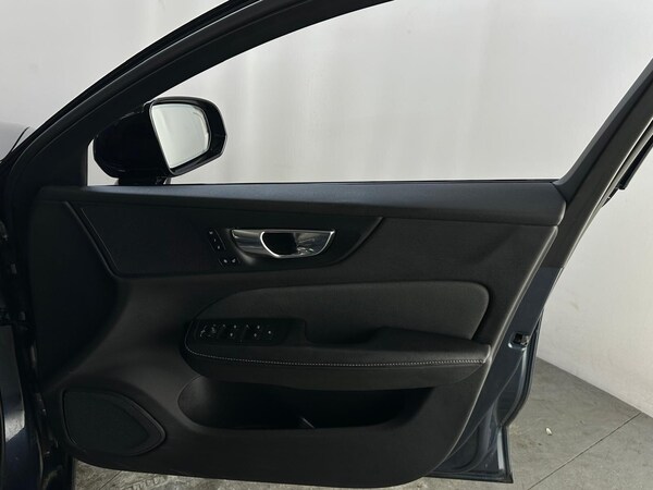 Used Volvo V60 2021 for sale - 76227860: Photo 32