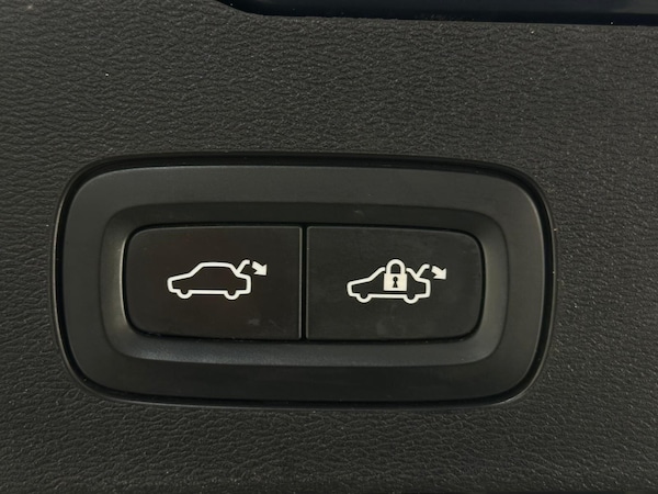 Used Volvo V60 2021 for sale - 76227860: Photo 36