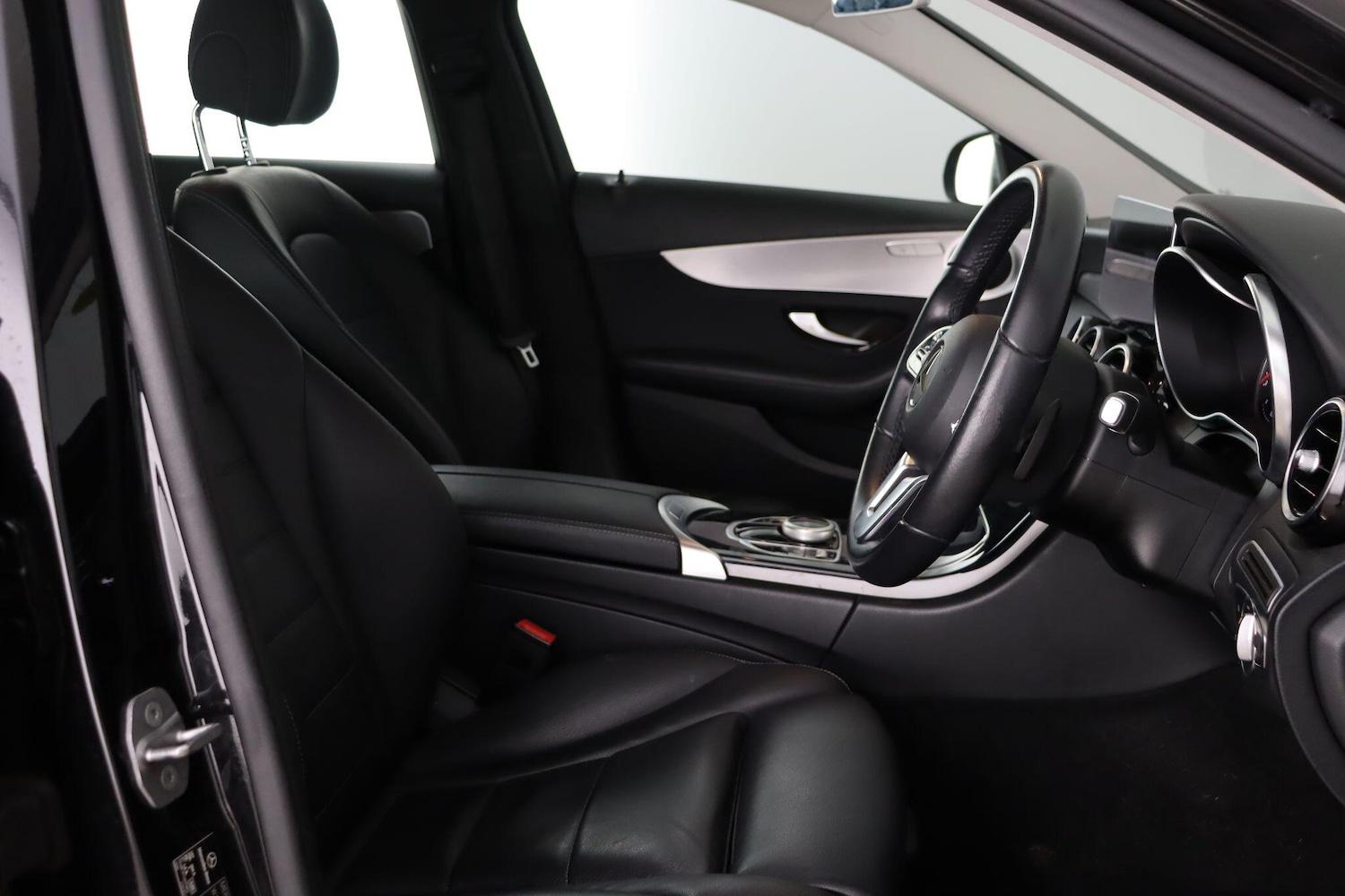 Used Mercedes-Benz C Class 2020 for sale - 77425951: Photo 13