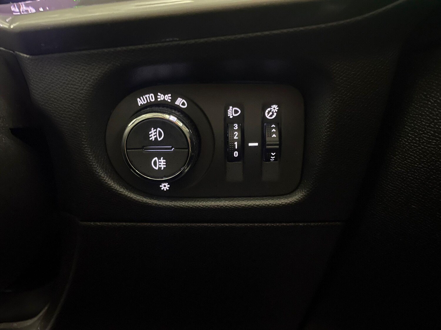 Used Vauxhall Mokka Electric 2022 for sale - 76282891: Photo 17