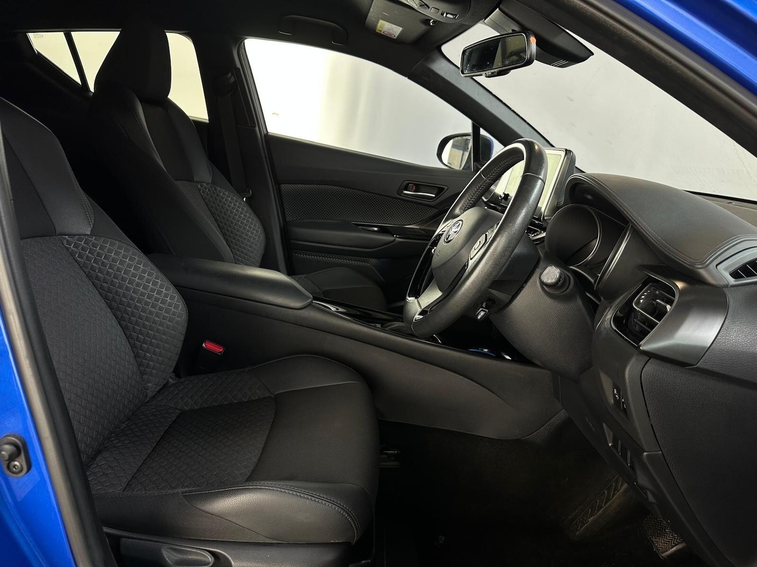 Used Toyota C-HR 2022 for sale - 76215320: Photo 12