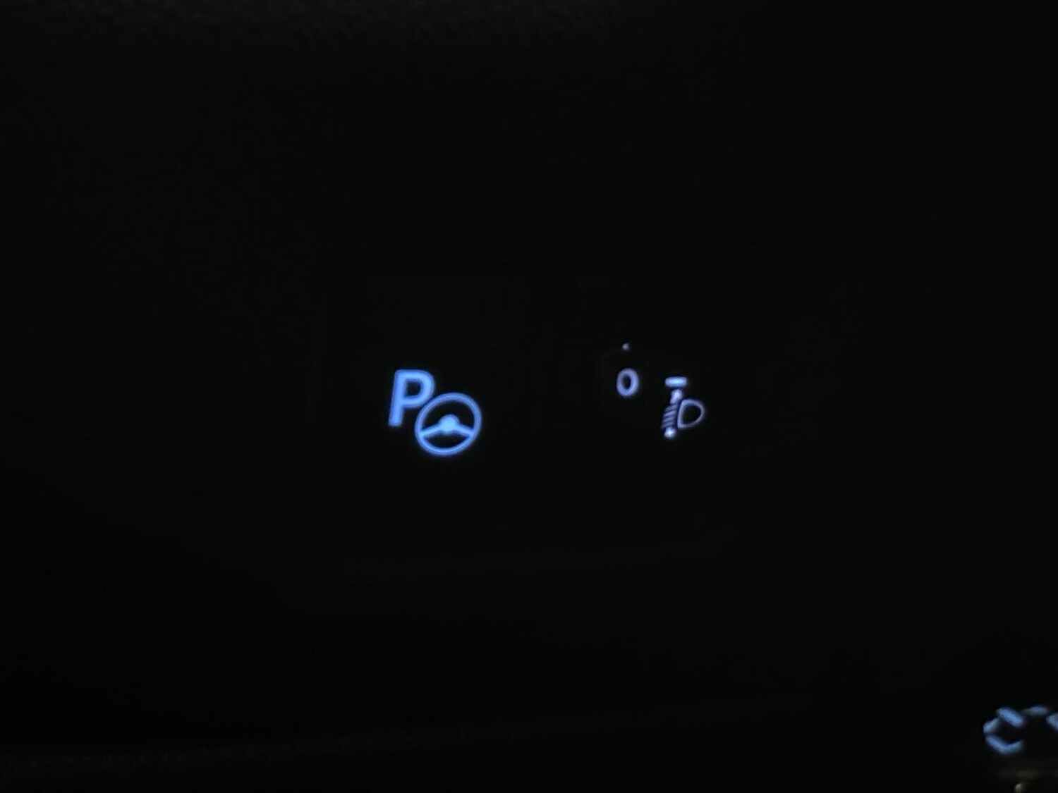 Used Toyota C-HR 2022 for sale - 76215320: Photo 18