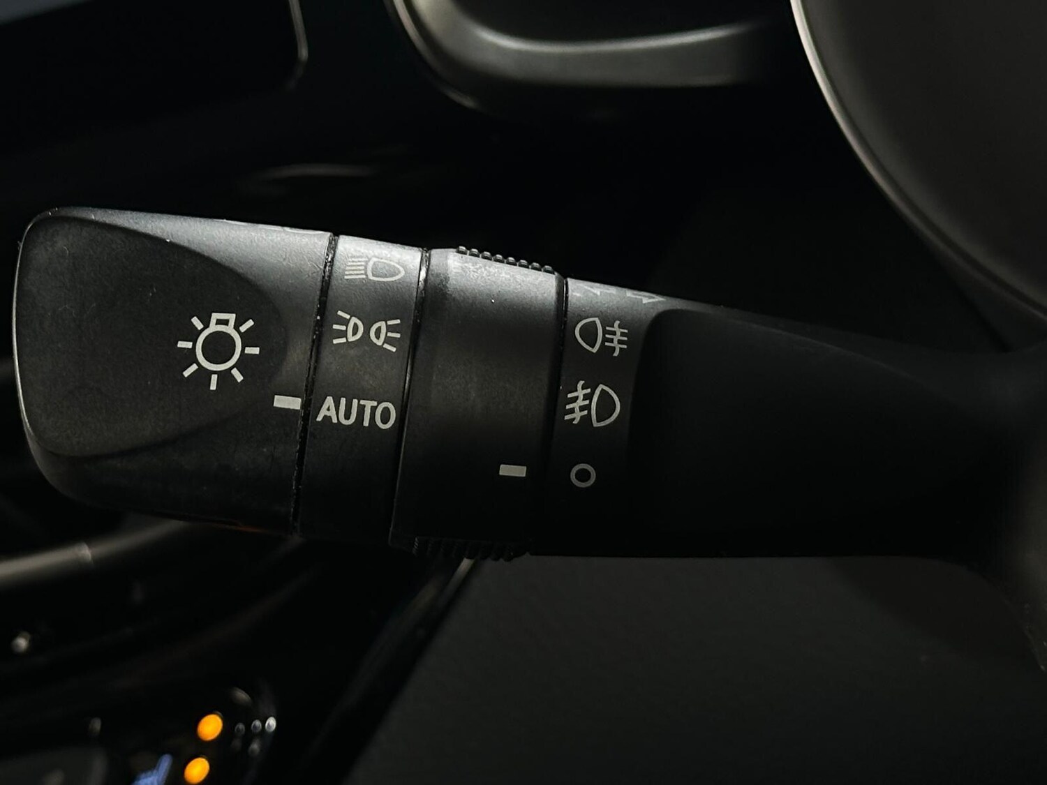 Used Toyota C-HR 2022 for sale - 76215320: Photo 24