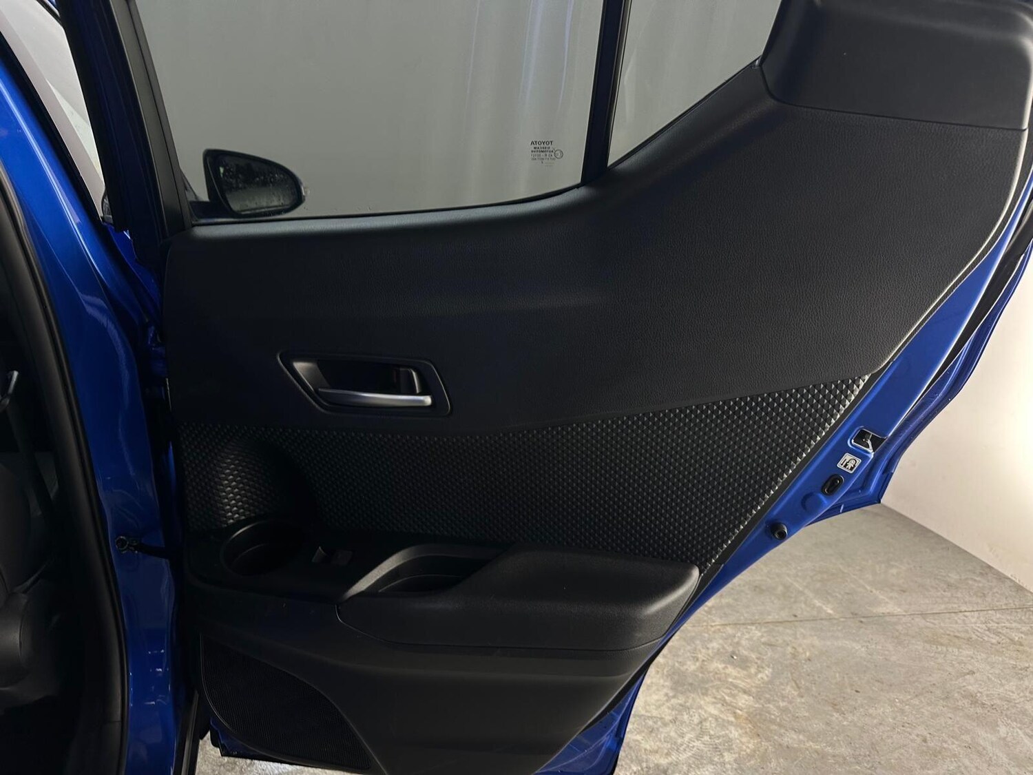 Used Toyota C-HR 2022 for sale - 76215320: Photo 28