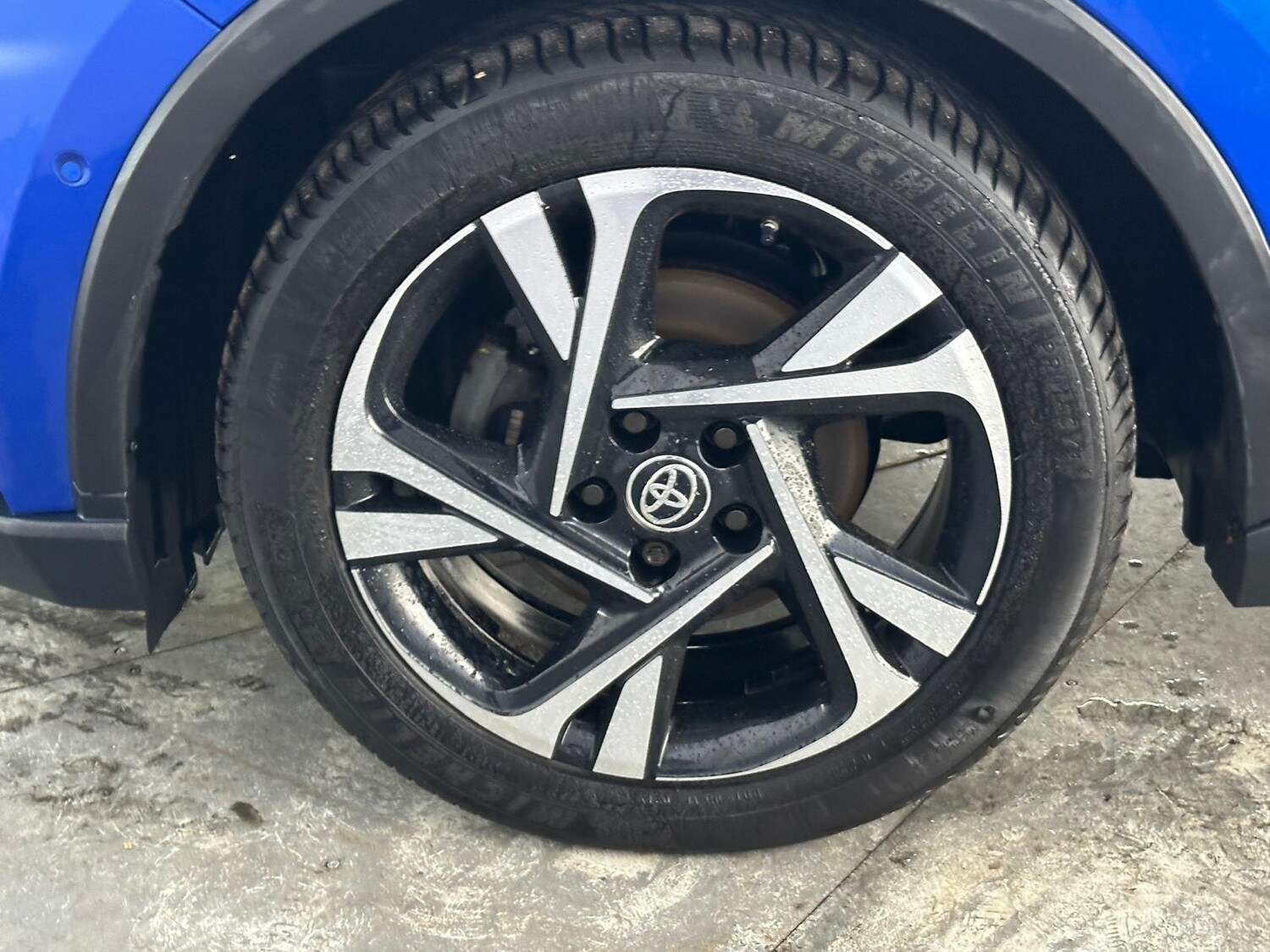 Used Toyota C-HR 2022 for sale - 76215320: Photo 32