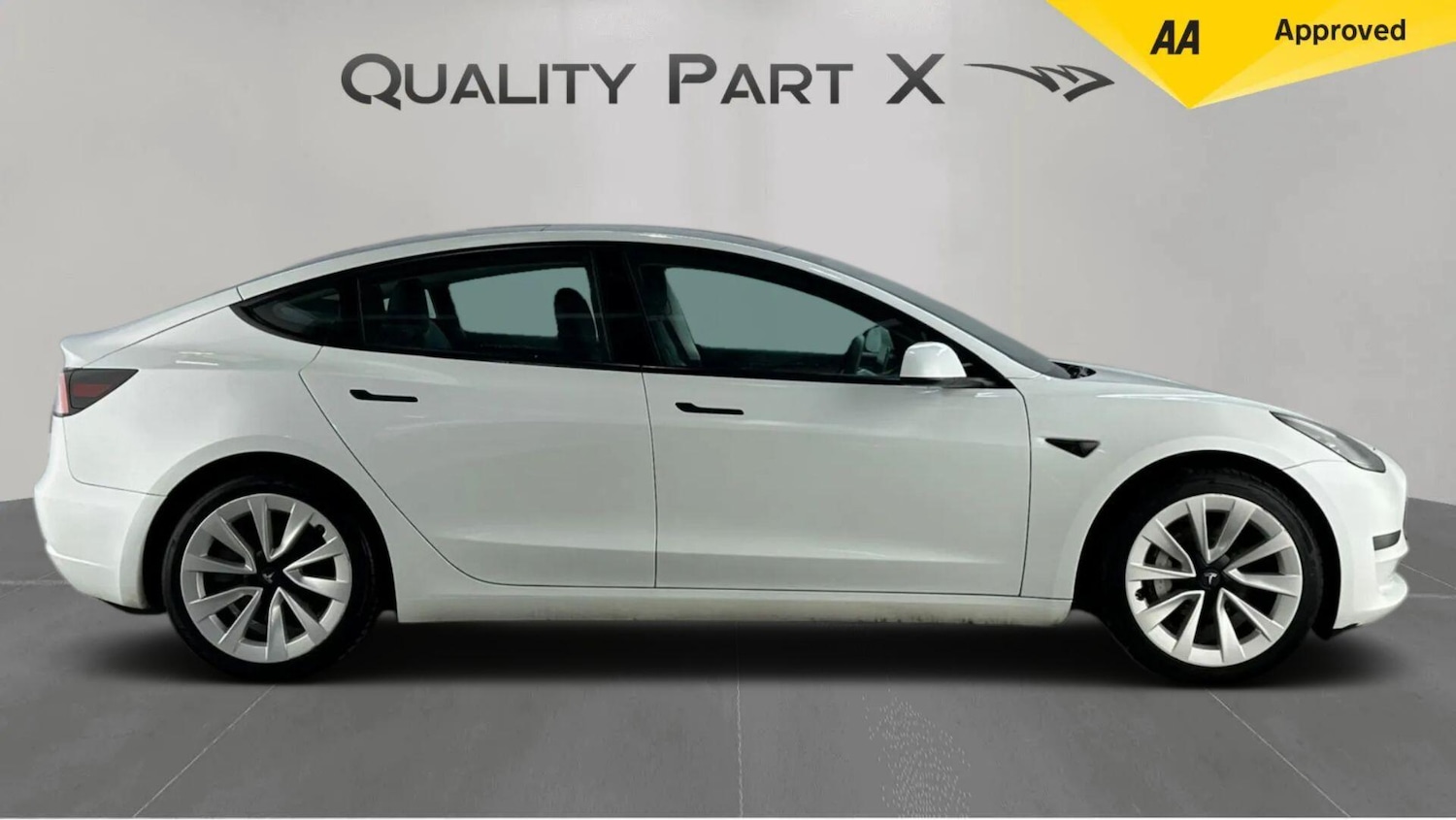 Used Tesla Model 3 2023 for sale - 76295702: Photo 2