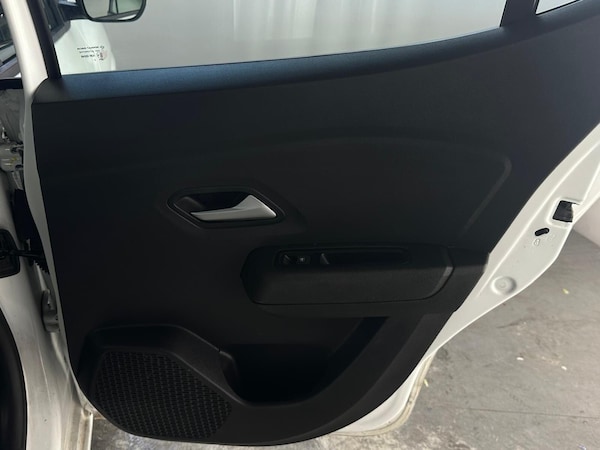 Used Dacia Sandero 2023 for sale - 76060525: Photo 35