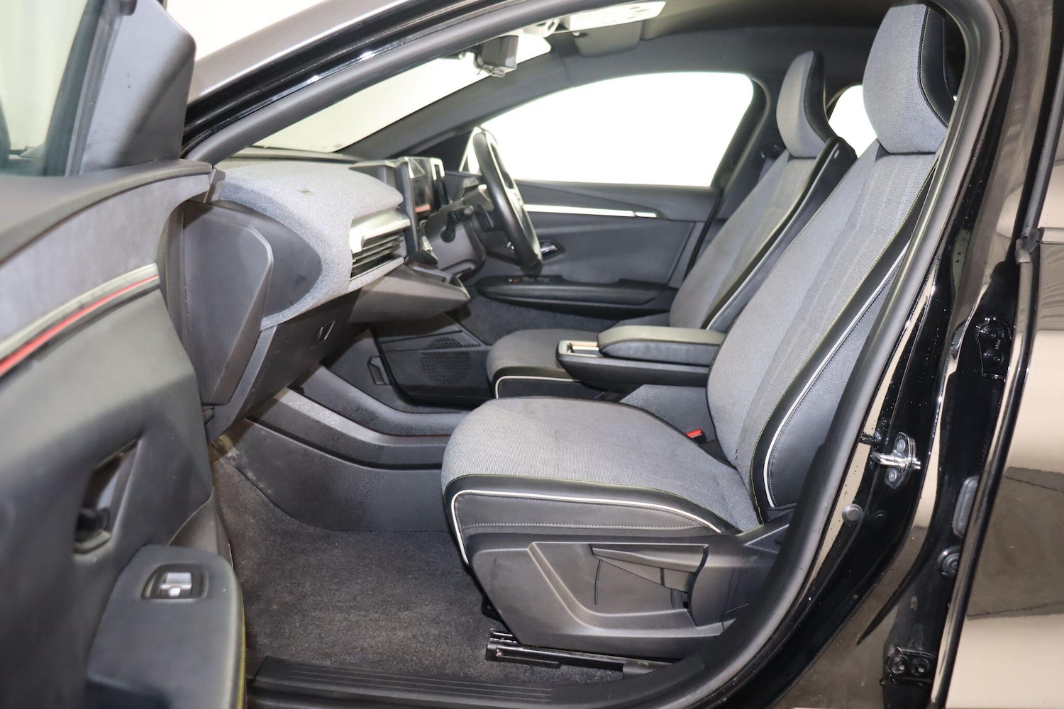 Used Renault Megane E Tech 2023 for sale - 76823409: Photo 14