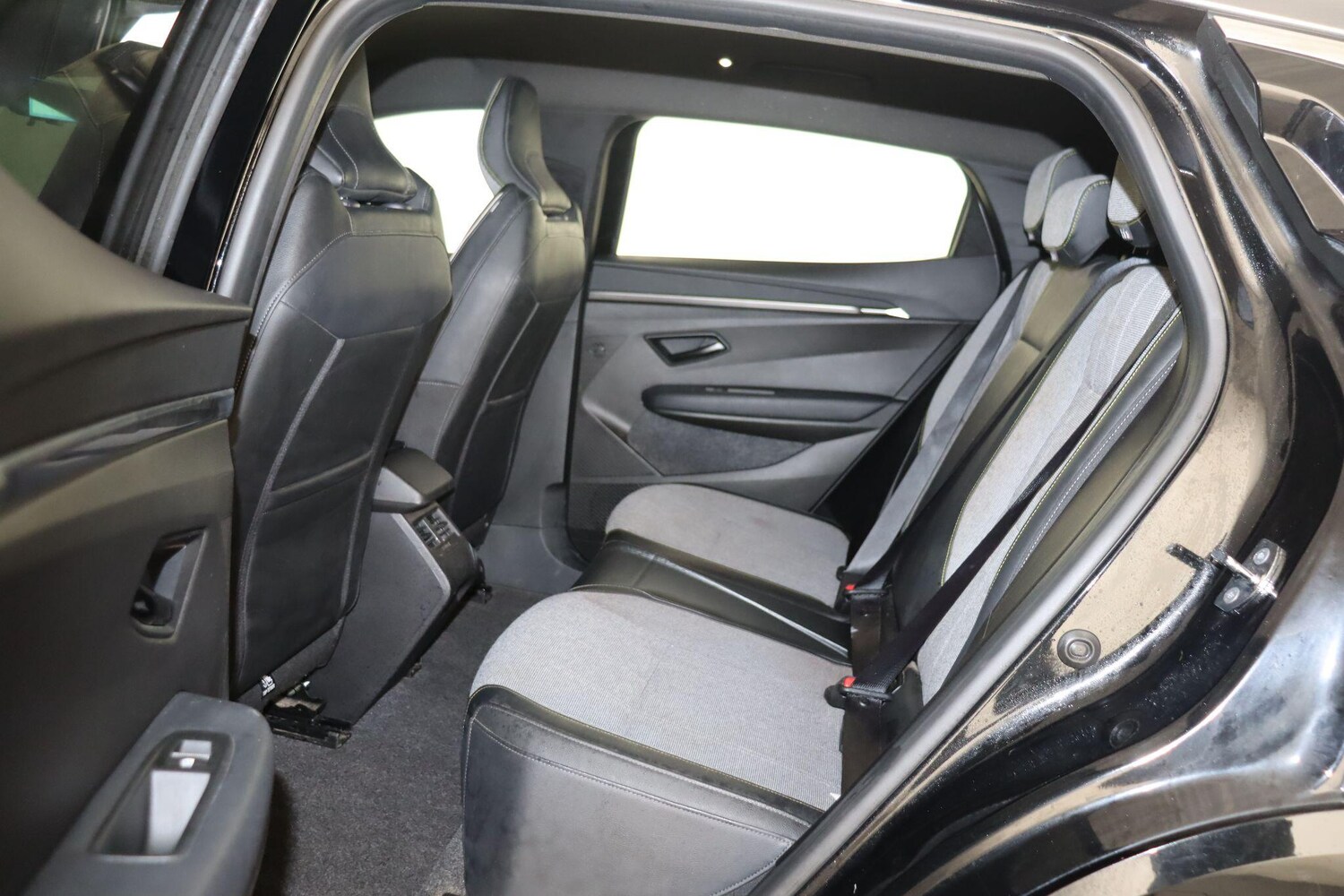 Used Renault Megane E Tech 2023 for sale - 76823409: Photo 15