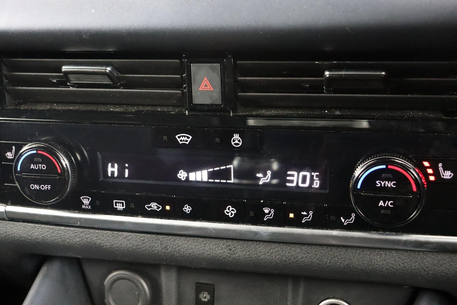 Used Nissan Qashqai 2022 for sale - 76633492: Photo 18