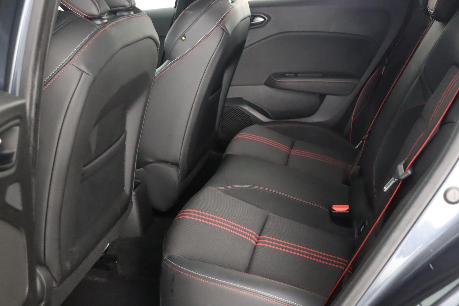 Used Renault Clio for sale - 77484595: Photo 14