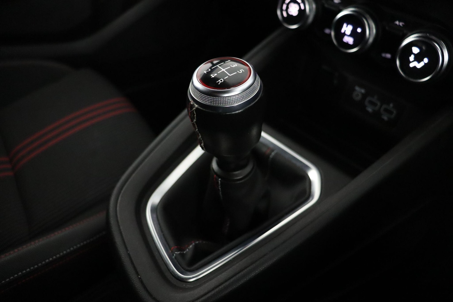 Used Renault Clio for sale - 77484595: Photo 16