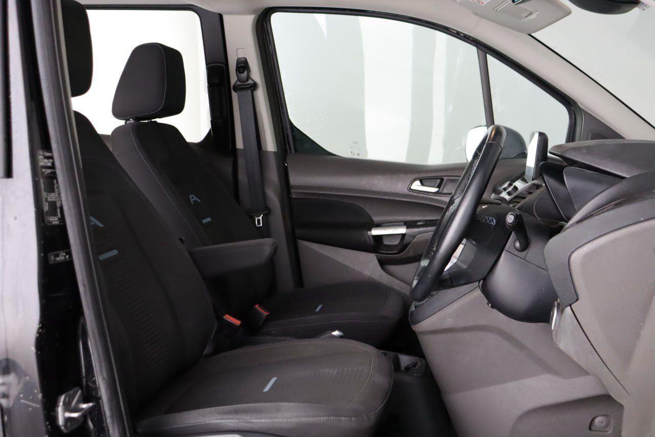 Used Ford Grand Tourneo Connect 2022 for sale - 76866233: Photo 8