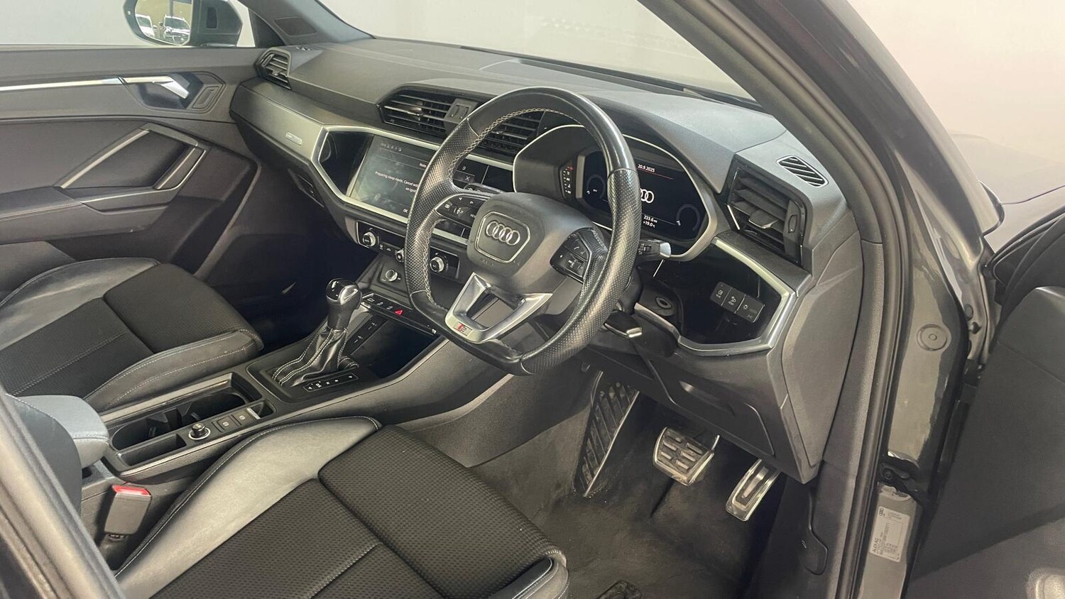 Used Audi Q3 2021 for sale - 76012868: Photo 12