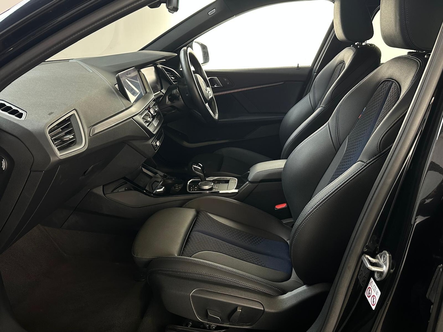 Used BMW 1 Series 2024 for sale - 76295668: Photo 11