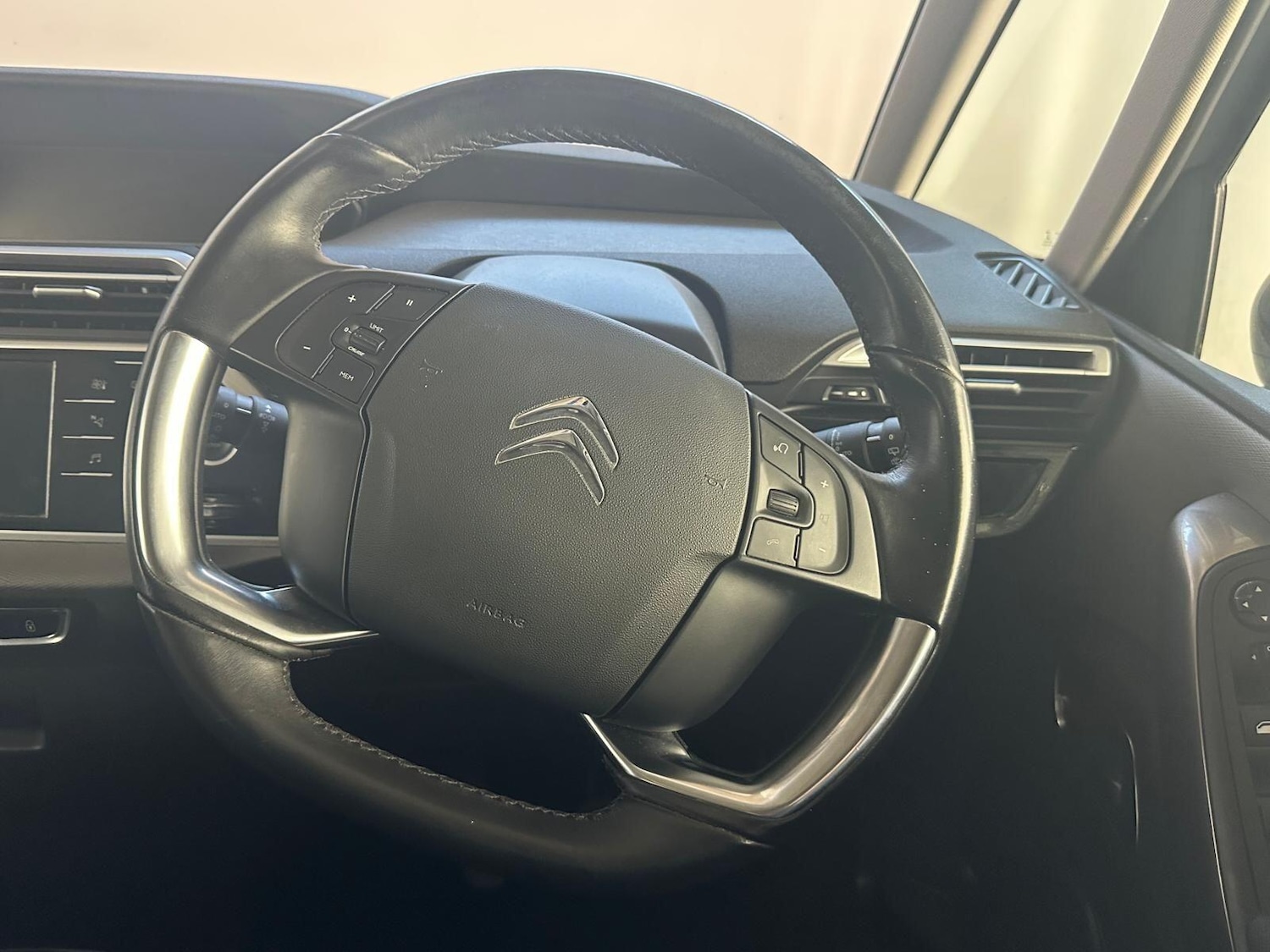 Used Citroen C4 Grand Picasso 2022 for sale - 76151628: Photo 9