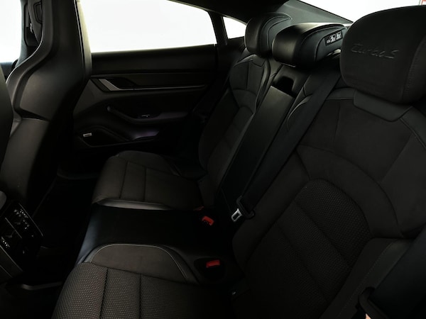 Used Porsche Taycan 2020 for sale - 75720280: Photo 17