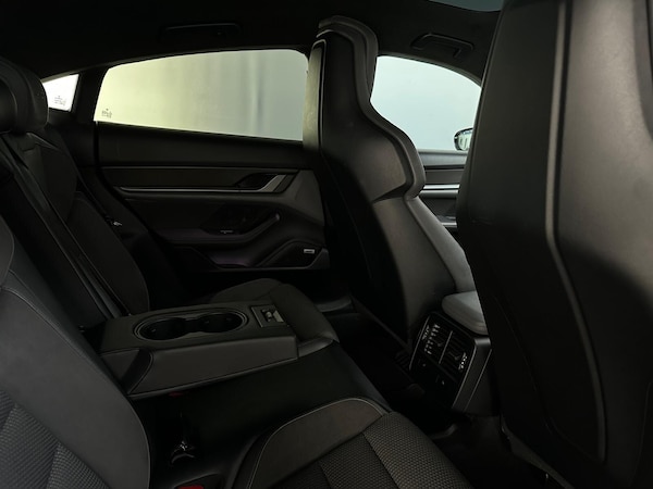 Used Porsche Taycan 2020 for sale - 75720280: Photo 18