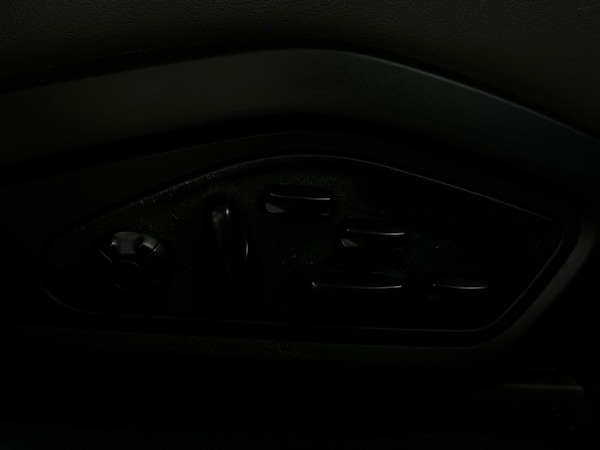 Used Porsche Taycan 2020 for sale - 75720280: Photo 23