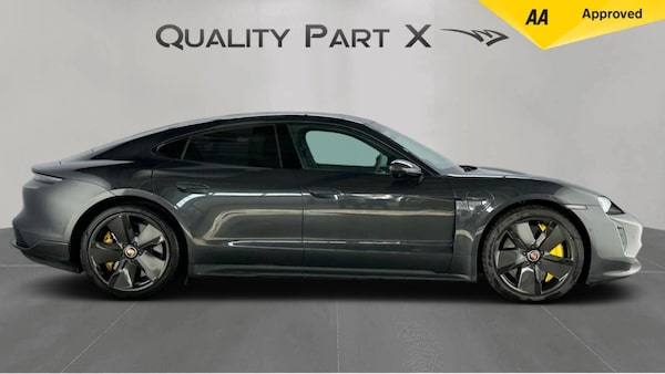 Used Porsche Taycan 2020 for sale - 75720280: Photo 2