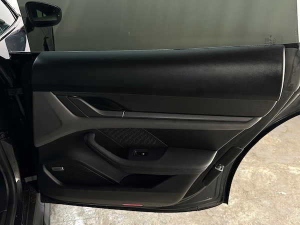 Used Porsche Taycan 2020 for sale - 75720280: Photo 32