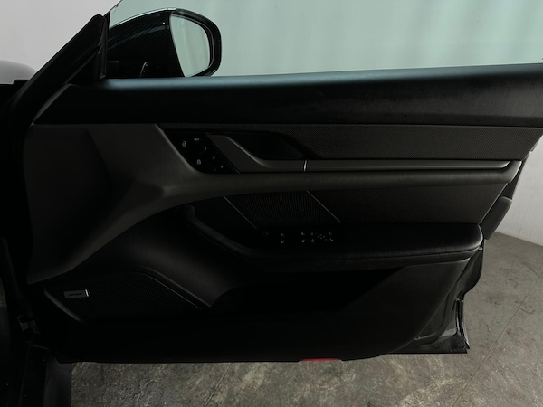 Used Porsche Taycan 2020 for sale - 75720280: Photo 33