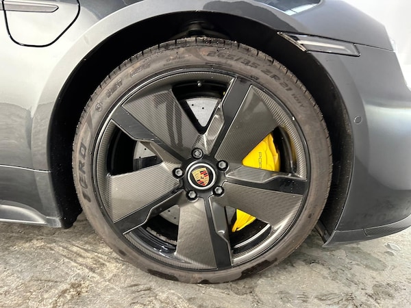 Used Porsche Taycan 2020 for sale - 75720280: Photo 37