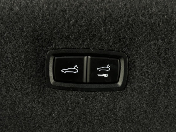 Used Porsche Taycan 2020 for sale - 75720280: Photo 44