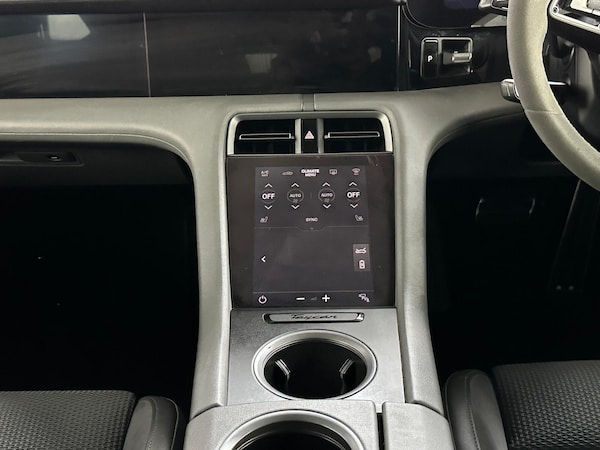 Used Porsche Taycan 2020 for sale - 75720280: Photo 46