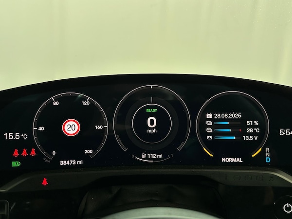 Used Porsche Taycan 2020 for sale - 75720280: Photo 49