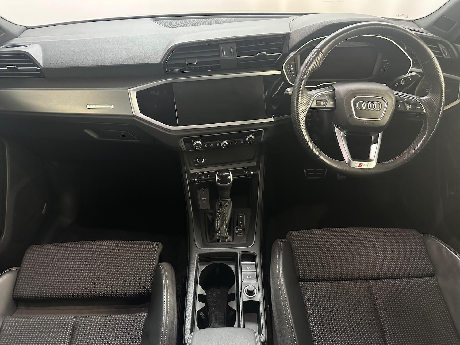 Used Audi Q3 2022 for sale - 76001744: Photo 8