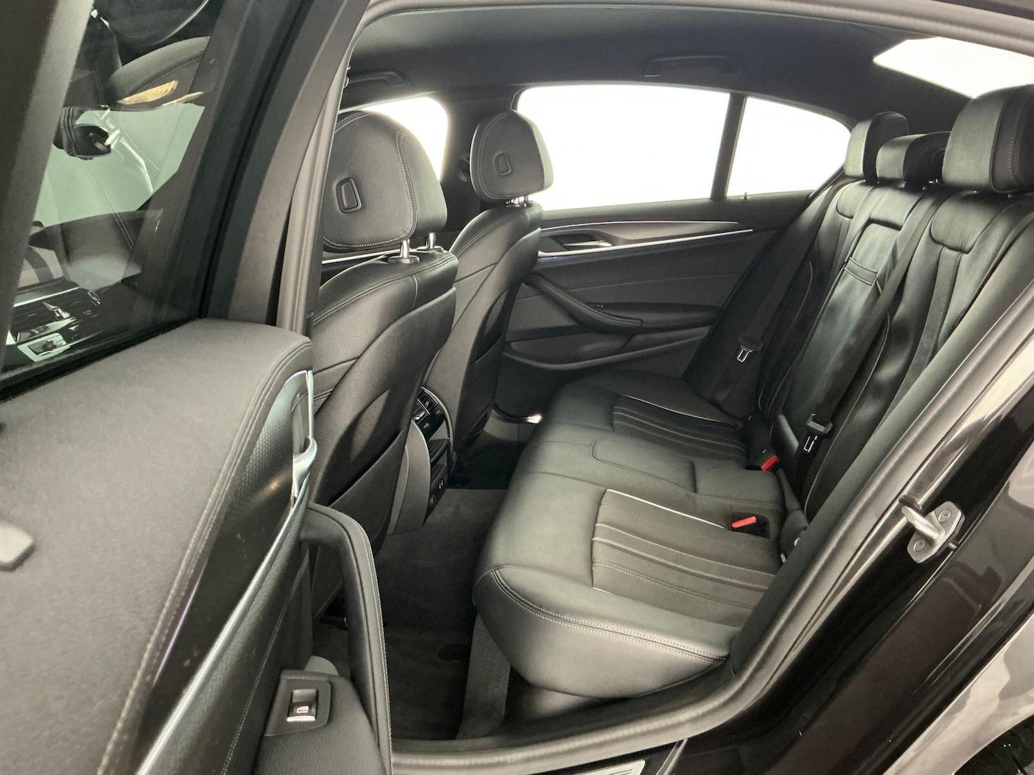 Used BMW 5 Series 2021 for sale - 76550537: Photo 13