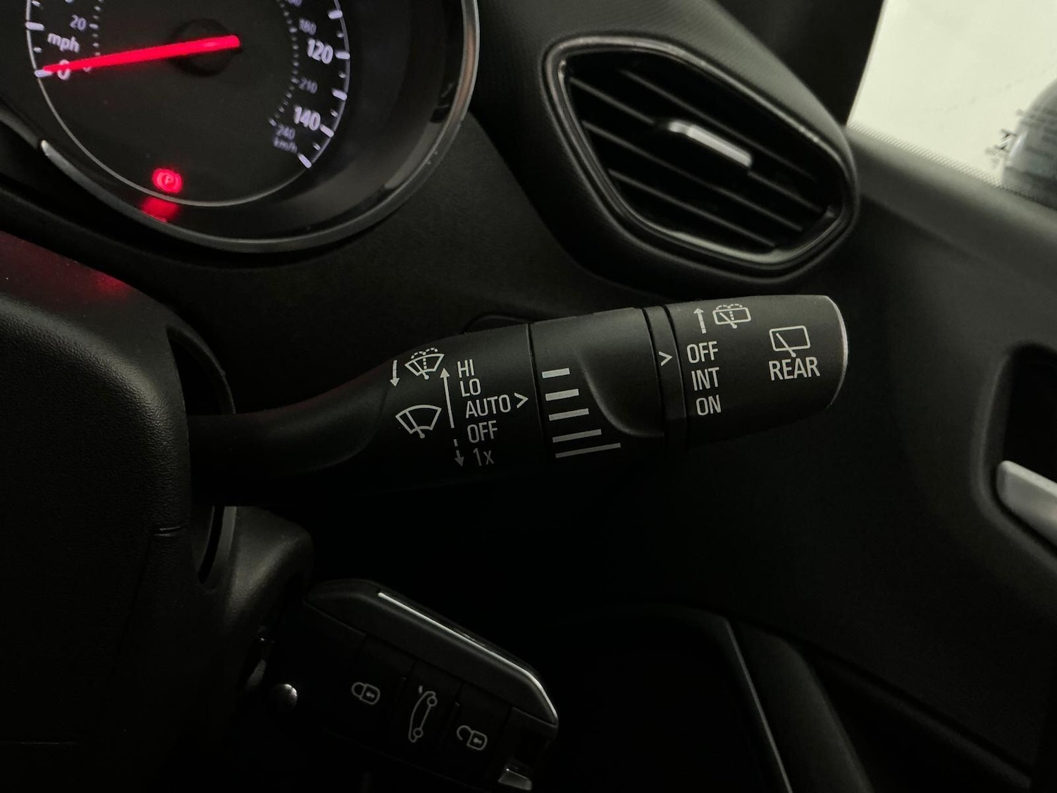 Used Vauxhall Crossland 2021 for sale - 76714172: Photo 19