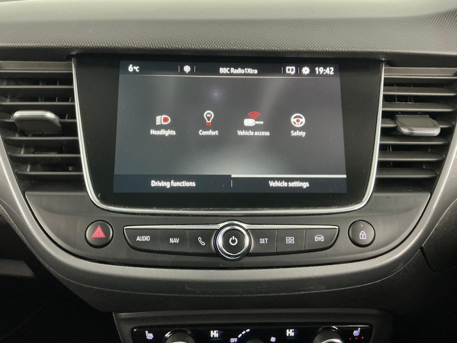 Used Vauxhall Crossland 2021 for sale - 76714172: Photo 30