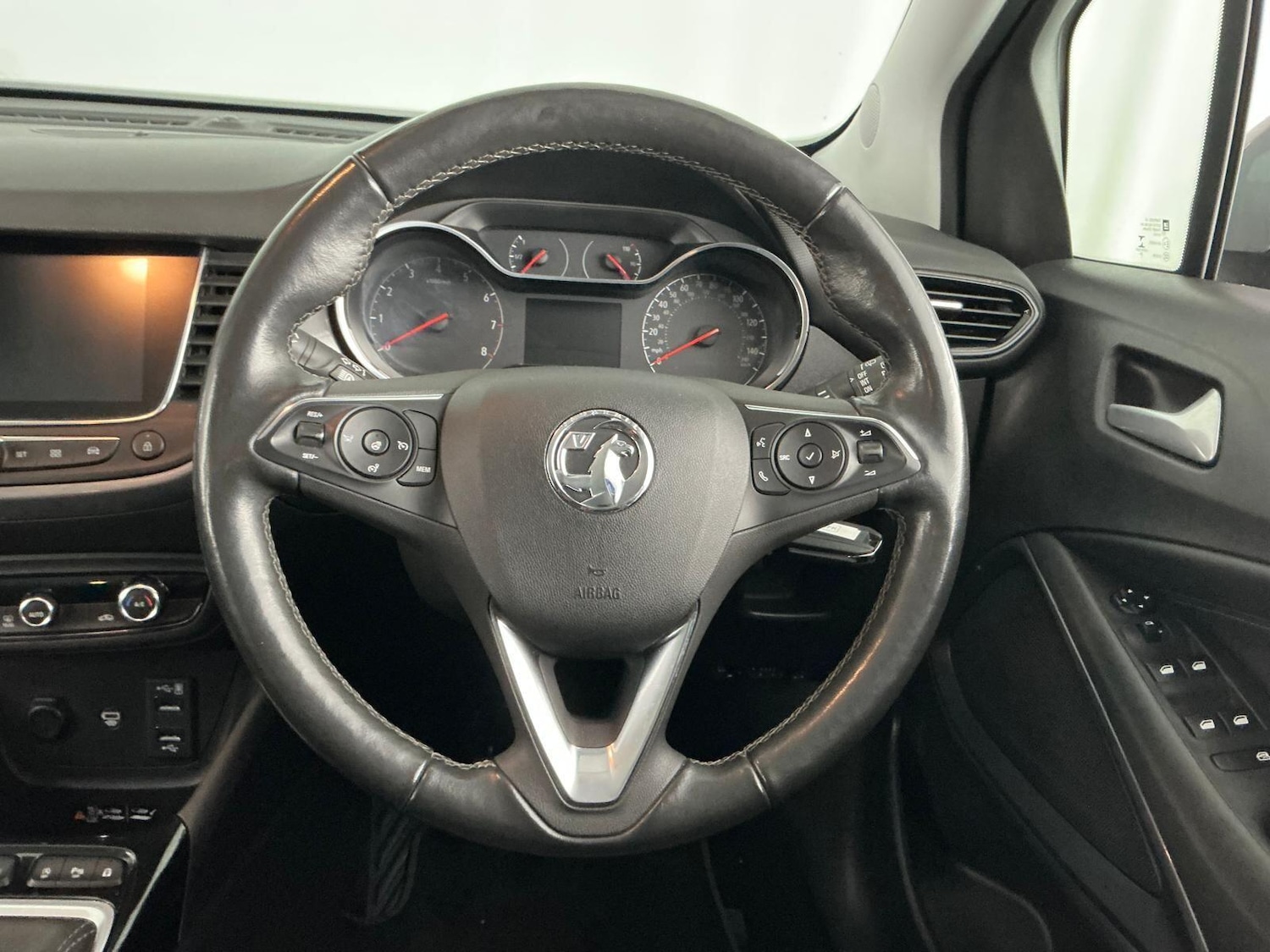 Used Vauxhall Crossland 2021 for sale - 76714172: Photo 9