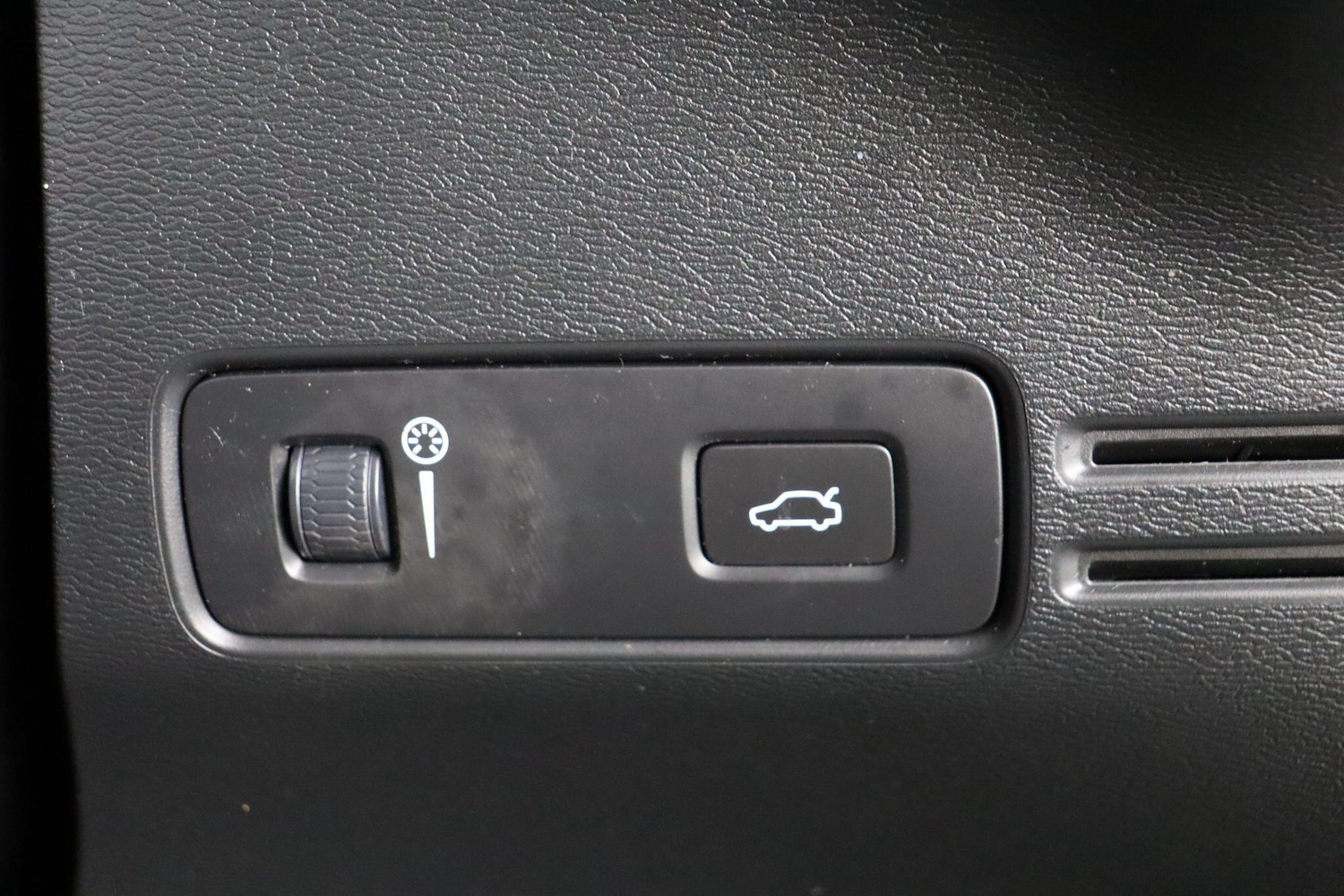 Used Volvo XC40 2020 for sale - 76849906: Photo 22