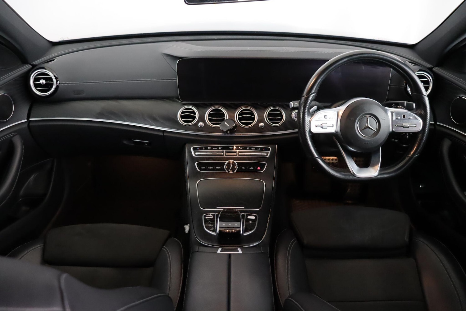 Used Mercedes-Benz E Class 2020 for sale - 77564740: Photo 10